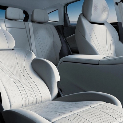Fahrzeugmodell Linkslenkende Hongqi H9 Benzinfahrzeuge mit FWD und Kraftstoffmotor