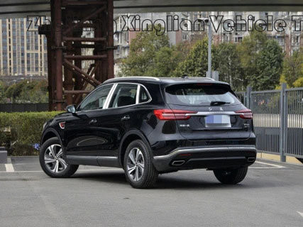 2920 mm Radstand Hongqi HS5 Brennstoffzellenfahrzeuge Elektrofahrzeuge mit Ladestation verwendet