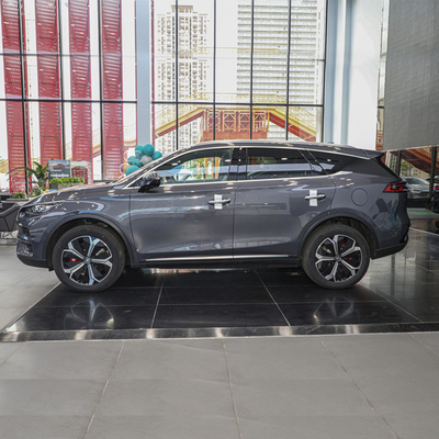 Elektrischer Fahrer mit Sitzverstellung Byd Tang EV 2023 Energiefahrzeug mit 7 Sitzen