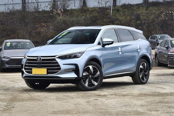 Benzin-SUV Byd Tang 7 Sitzplätze 635km Reichweite Elektrischer Fahrer
