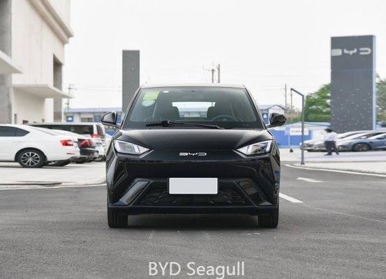 330kw maximale Batteriekapazität Byd Seagull Elektroauto in Schwarz und Weiß mit einer Reichweite von 405 km