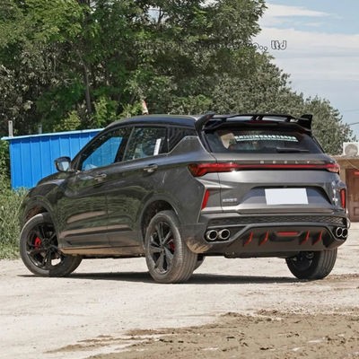 Elektroauto Geely Binyue Energiefahrzeuge Geely Coolray Blaue Farbe auf Straßenbedingungen