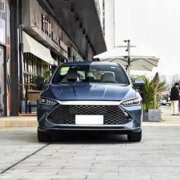 2024 Byd Qin Plus Dm-I Honor 55 km Leading Motor Plug-in Hybrid mit E-CVT Getriebe