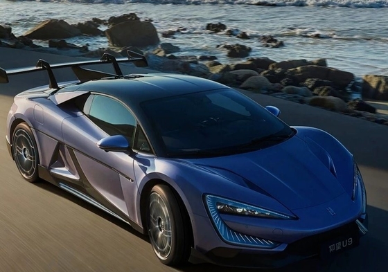 Maximalgeschwindigkeit 300km/h Linkslenkung Byd Rein elektrischer Supercar Yangwang U9 Hot Model