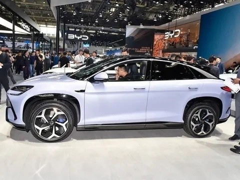 2024 Byd Sea Lion 07 geschlossener 5-Türer 5-Sitzer SUV mit 610 km Reichweite und 80,64 kWh Batterie