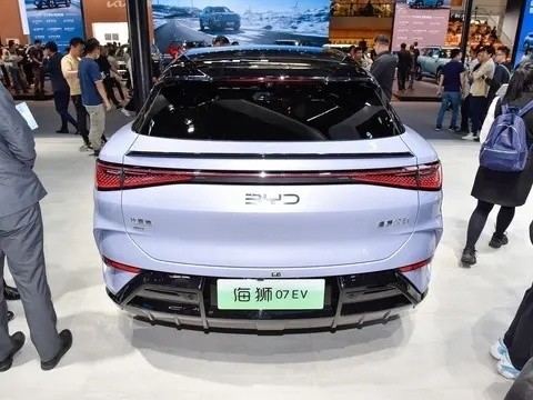 Linkslenken 2024 Byd Sea Lion 07EV mit 610 km elektrischer Reichweite und 235/50 R19 Reifengröße