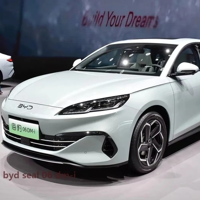 80 km Neue Markteinführung 2024 Byd Seals 06 Dm-I Energiefahrzeuge Reifen Größe 225/50 R18 Sitzplätze 5