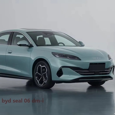 80 km Neue Markteinführung 2024 Byd Seals 06 Dm-I Energiefahrzeuge Reifen Größe 225/50 R18 Sitzplätze 5
