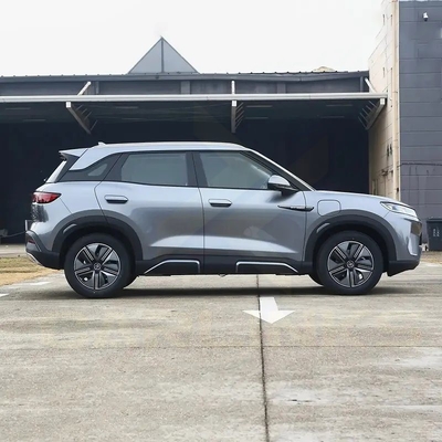 2024 BYD Yuan 5-Türer 5-Sitzer SUV Elektrofahrzeug mit 401 km Reichweite Leader Version