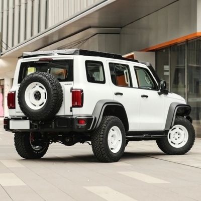 Benzinbehälter 300 2023 Modell 2.0t Iron Rider 02 SUV Fahrzeug mit mechanischem Bremssystem