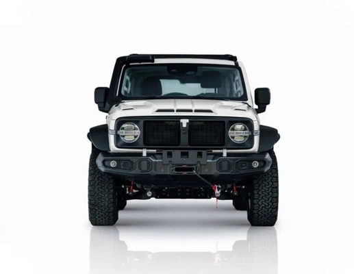 Chinesischer Tank 300 SUV mit 2,0t 227PS L4 8at Custom Modell Auto in schwarzer Außenkleur