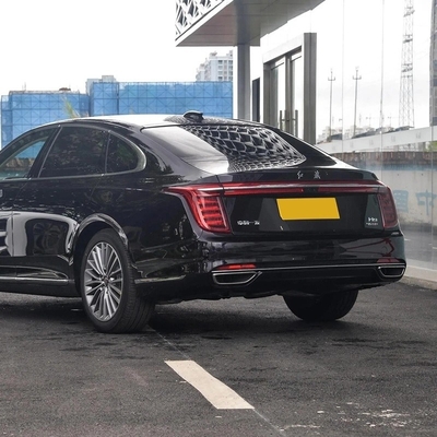 Fahrzeugmodell Linkslenkende Hongqi H9 Benzinfahrzeuge mit FWD und Kraftstoffmotor