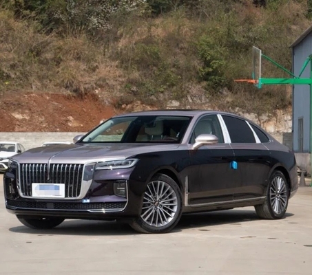 Energie-Elektroauto Hongqi E-HS9 6 Sitzplätze Weißes Vierradfahrzeug mit FWD-Antrieb