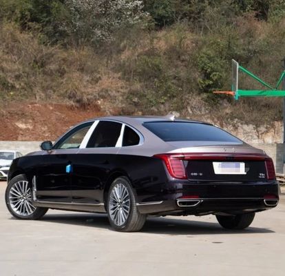 2023 Hongqi H9 4-Türer 5-Sitzer Limousine Benzinfahrzeuge mit 230 km/h Maximalgeschwindigkeit FWD Drive