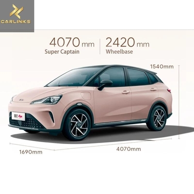 Lange Reichweite 318 km 401 km Neta Nezha Aya 2023 SUV mit geschlossenem Karosserietypen und mehreren Farben