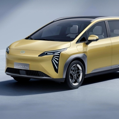 2023 GAC Aion Y SUV Elektrofahrzeug mit 100kw/176nm R17 Lithium-Eisen-Phosphat-Batterie