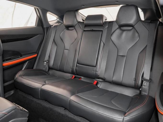 New Energy Chinese Auto New Chang′an Uni-V Intelligent Electric Idd 5 Seaters Electric Vehiles